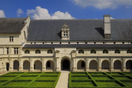 France, Maine et Loire (49), Vallée de la Loire classée Patrimoine Mondial de l' UNESCO, Fontevraud-l'Abbaye, abbaye de Fontevraud, cloître Sainte-Marie