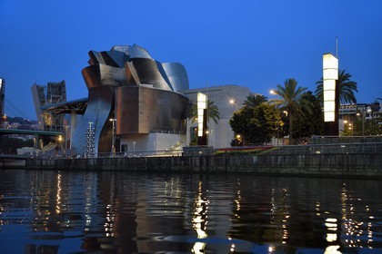 Espagne, Pays basque espagnol, Biscaye, Bilbao, le musée Guggenheim de l'architecte Frank Gehry