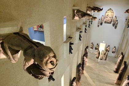Germany, Baden-Wurttemberg, Freiburg im Breisgau, the Augustiner Museum, cathedral (Munster) original statues