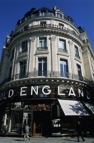 France, Paris (75), magasin (architecture haussmannienne), rue Scribe (quartier de l' Opéra)