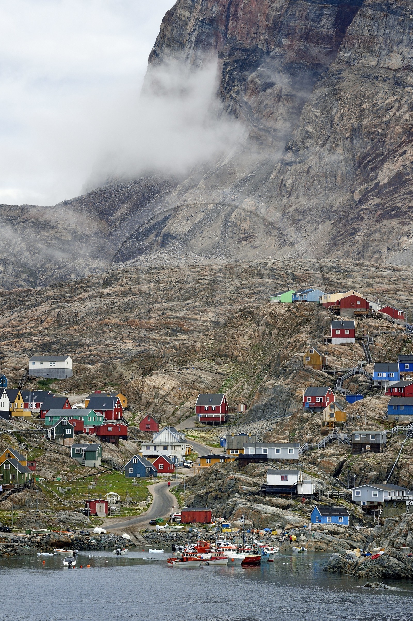 Greenland, west coast, the town of Uummannaq dominated by Mount Uummannaq that rises to 1170 m