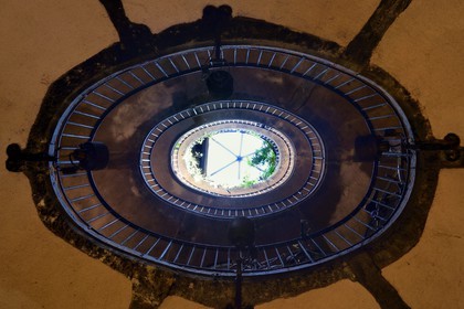 France, Rhône (69), Lyon, site historique classé Patrimoine Mondial de l'UNESCO, Vieux Lyon, escalier au 2 rue Saint-Georges