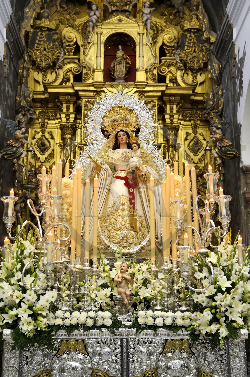 Espagne, Andalousie, Séville, quartier de Santa Cruz, église San Nicolas, procession de la Vierge des neiges (Virgen de las Nieves)