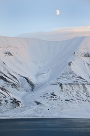 Norway, Svalbard, Spitzbergen, Longyearbyen, Adventfjorden