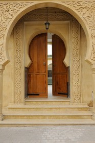 Maroc, région de l'Oriental, Oujda, la médina, porte de la bibliothèque du conseil des oulémas