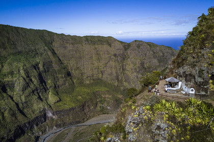 France, Ile de la Reunion, Parc National de la Réunion classé Patrimoine Mondial de l'UNESCO, La Possession, vers le village de Dos d'Ane, randonnée de la Roche Bouteille par le sentier Cap Noir, la Rivière des Galets et le kiosque de Cap Noir (vue aérienne)