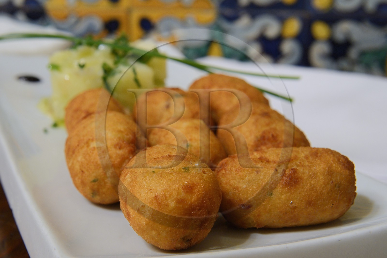 Espagne, Andalousie, Séville, La Casa de Manolo Leon Restaurant et Bar, croquettes