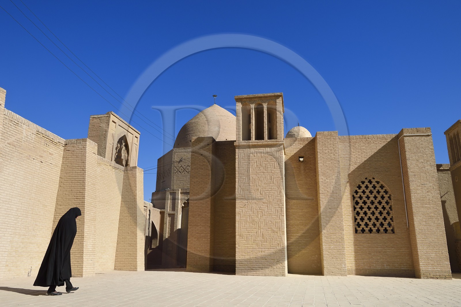 Iran, Province d'Ispahan, désert du Dasht-e Kavir, ville de Nain ou Na'in, la mosquée Jameh de style Khorasani est l'une des plus anciennes (9ème siècle) en Iran et encore en activité aujourd'hui, badgir ou tour du vent au centre