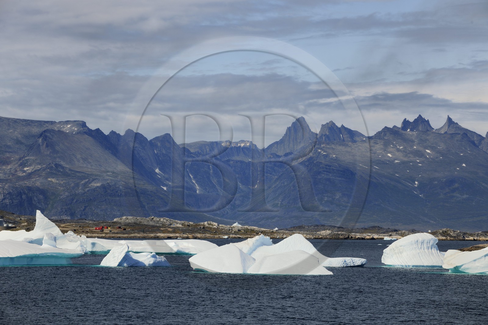 Groenland, fjord de Nanortalik au sud du pays, icebergs