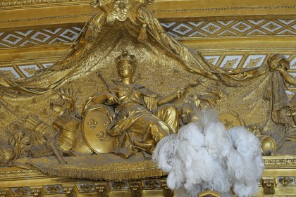 France, Yvelines (78), château de Versailles, classé Patrimoine Mondial de l'UNESCO, appartement du Roi, la chambre du Roi, allégorie de la France protégeant le sommeil du Roi