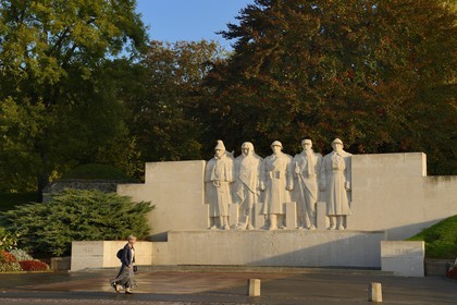 France, Meuse (55), Verdun, Place de la Nation, Monument aux Morts Aux Enfants de Verdun morts pour la France, symbolisant la devise On ne passe pas