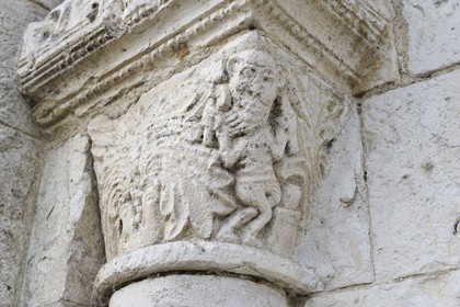 France, Seine-Maritime, Saint-Martin-de-Boscherville, Saint-Georges de Boscherville Abbey of the 12th century, the famous capital known as the Coiner outside the chevet