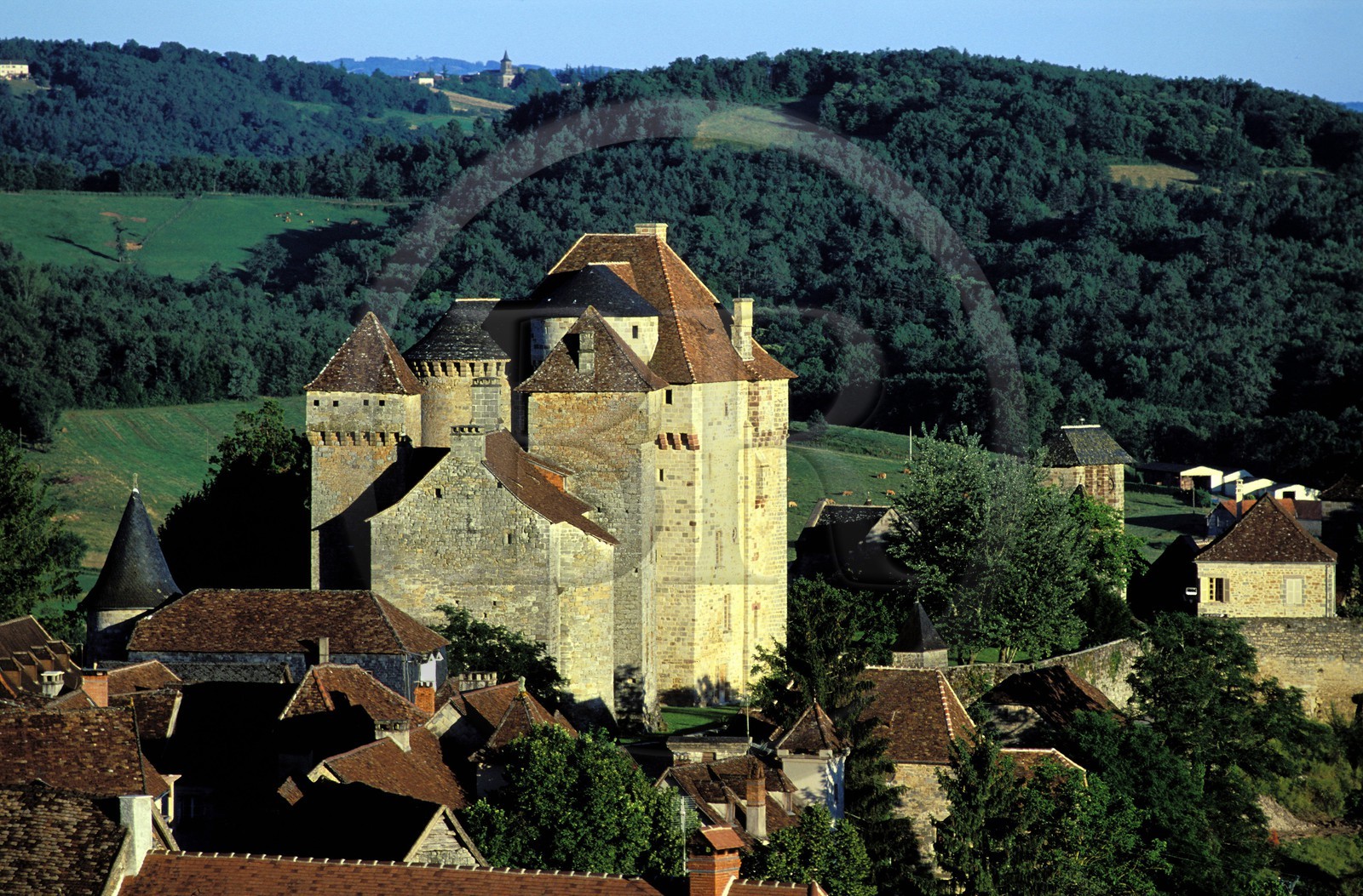 France, Corrèze (19), Curemonte, labellisé Les Plus Beaux Villages de France, le château et le village