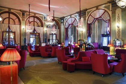 France, Calvados (14), Pays d'Auge, Deauville, l'Hotel Royal Barriere, le lobby