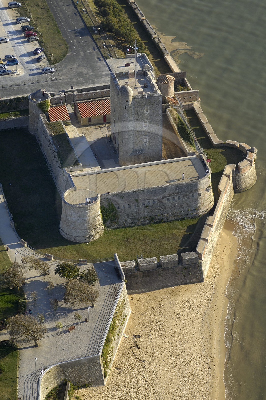 France, Charente-Maritime (17), Fouras, Fort Vauban avec donjon 12è s. (vue aérienne)