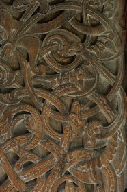 Norvège, comté de Sogn Og Fjordane, église en bois debout ou stavkirke (1130) de Borgund, détail de motifs vikings de l’ère pré-chrétienne