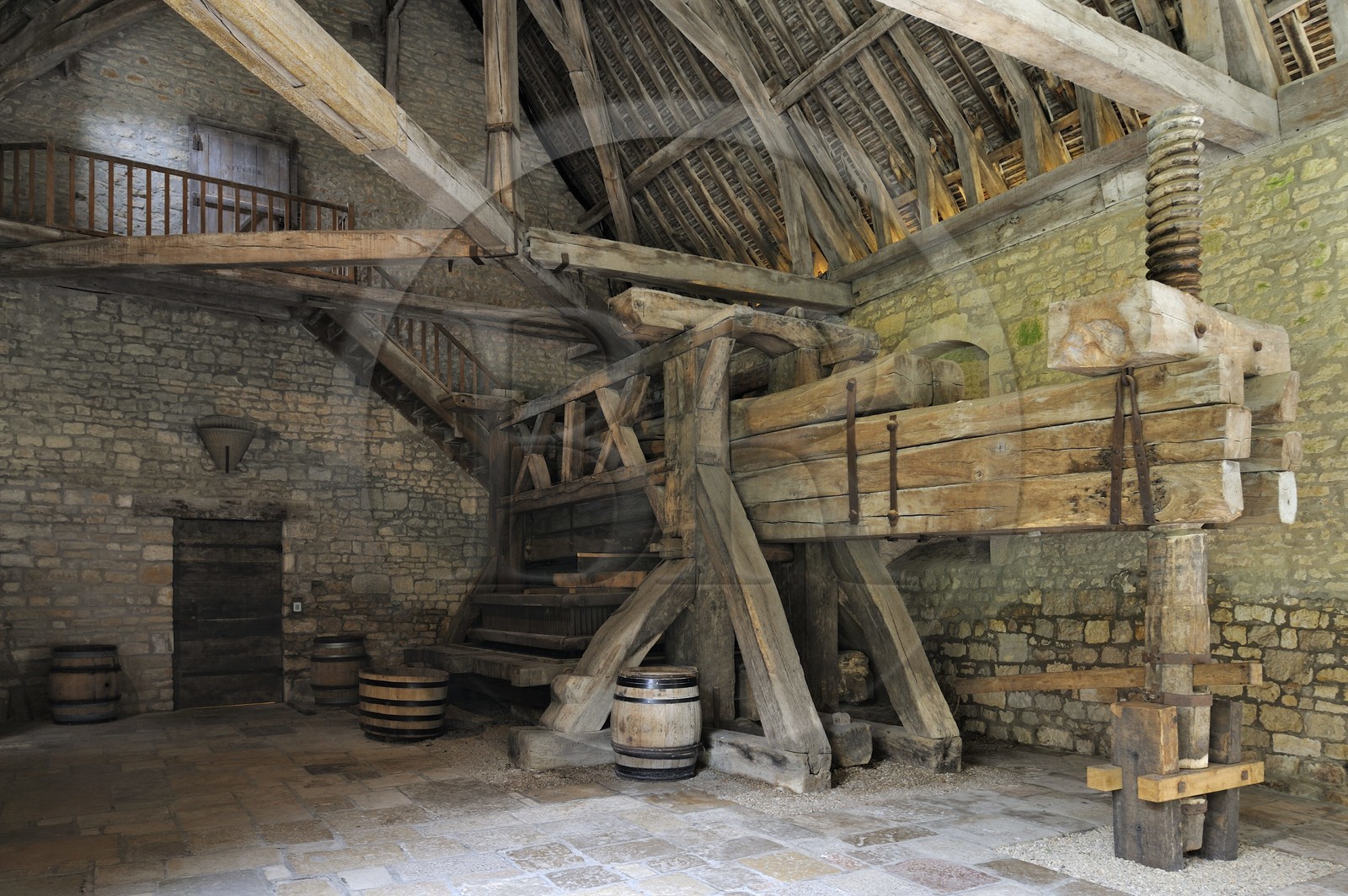 France, Côte-d'Or (21), le Château du Clos-de-Vougeot (vignoble des Côtes de Nuit), la cuverie dispose de quatre pressoirs gigantesques
