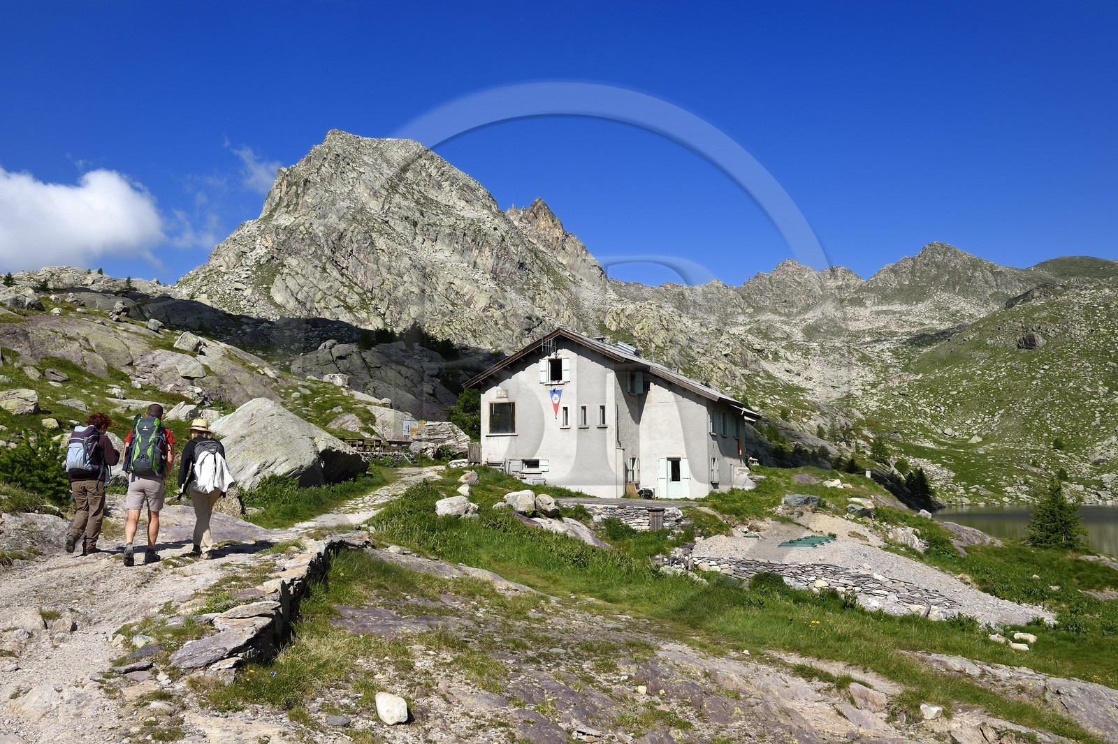 France, Alpes-Maritimes, parc national du Mercantour (Mercantour National Park), the Vallee des Merveilles (Valley of Wonders) scattered with thousands of rupestral engravings of the Bronze Age, the Merveilles mountain hut (FFCAM) and the Cime des Lacs (2510m) mountain in the background