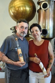 France, Ile de la Reunion, La Saline, Céline et Ludovic Maufras createur de La Part des Anges Distillation