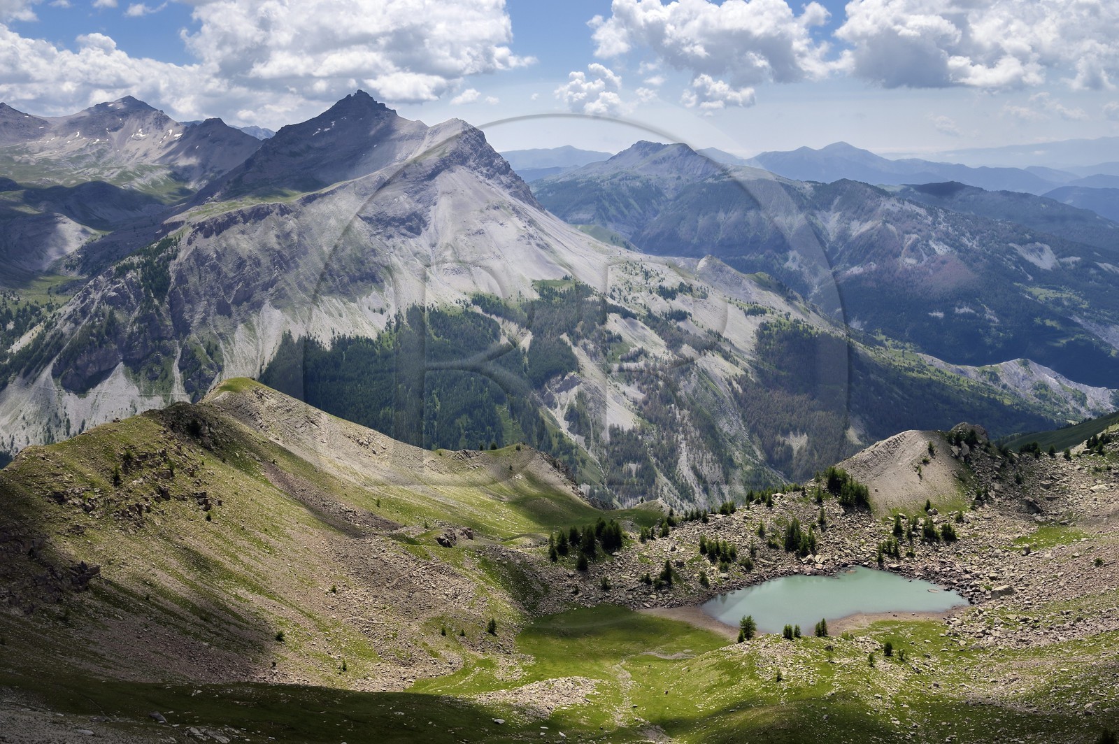 France, Alpes de Haute Provence, Uvernet Fours, Mercantour National Park, Ubaye valley, lake tour hiking trail of the Cayolle pass, Haut-Var Valley and Lake Lausson
