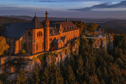 France, Bas-Rhin (67), Mont Saint-Odile, abbaye de Hohenbourg encore appelée couvent du Mont-Sainte-Odile, statue de Sainte Odile placée sur le toit du couvent et faisant face à la plaine d'Alsace (vue aérienne)