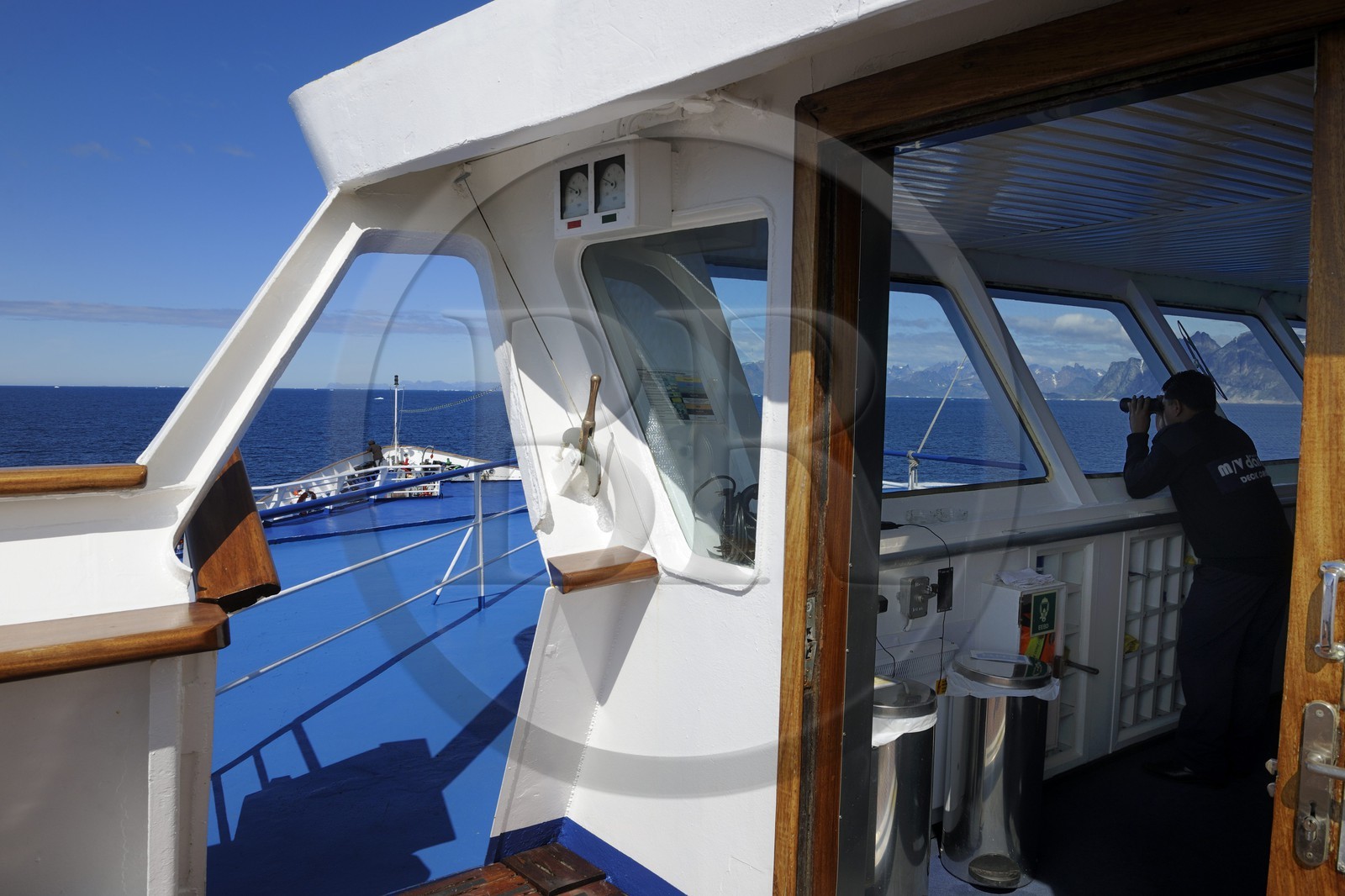 Groenland, navigation du bateau de croisière le Princess Danané dans la région méridionale au large du Cap Farvel (Farewell)