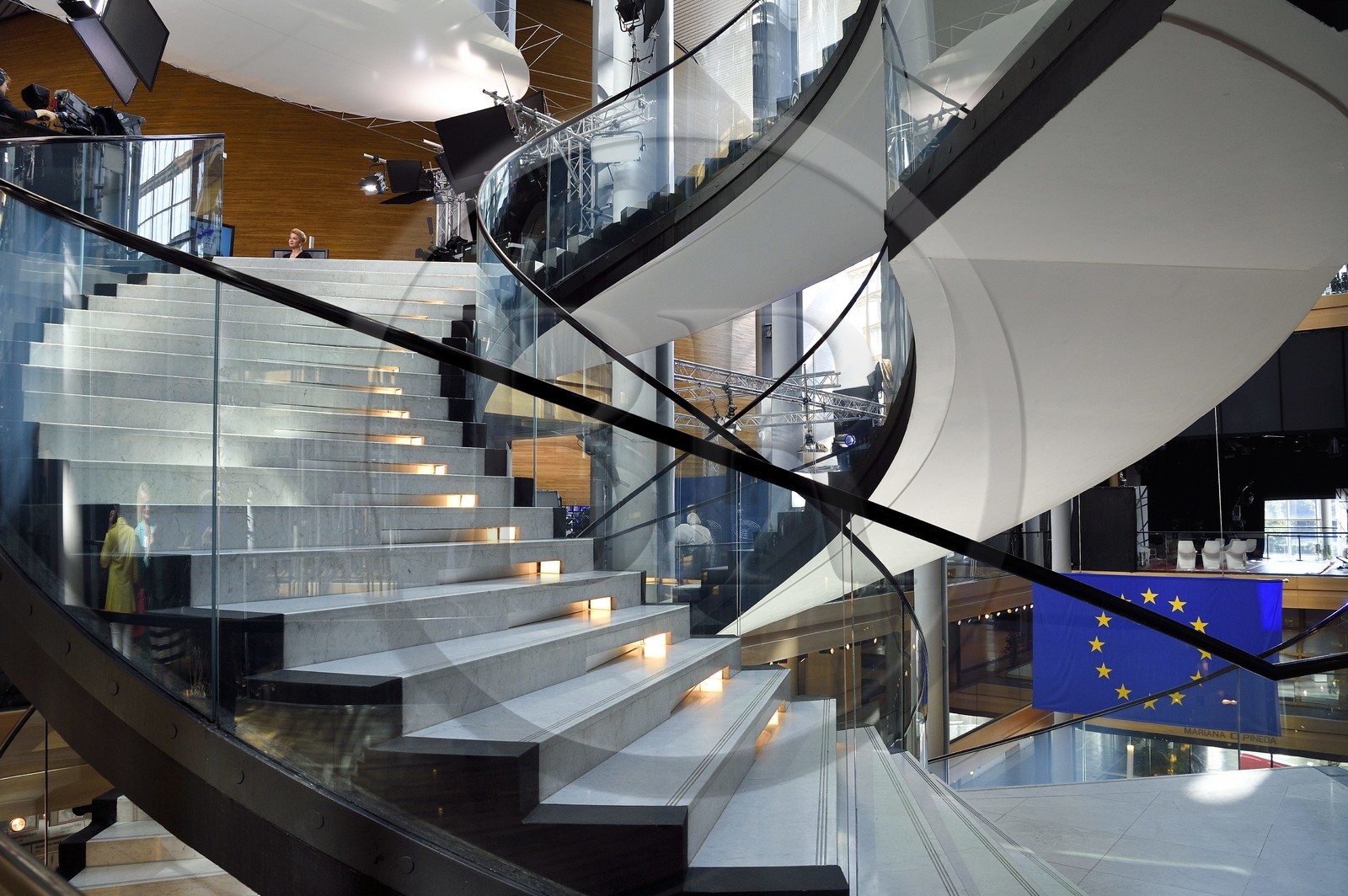 France, Bas-Rhin (67), Strasbourg, quartier européen, le Parlement européen, batiment Louise-Weiss, structure hélicoïdale de l’escalier protocolaire inspirée de l’étude de Léonard de Vinci