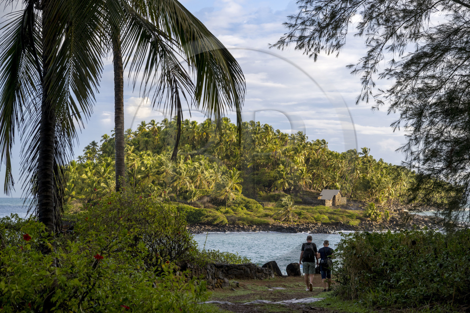 France, Guyane, Kourou, Iles du Salut, l'Ile du Diable vue depuis l'Ile Royale, la case a servi de bagne à Alfred Dreyfus du 13 avril 1895 au 9 juin 1899