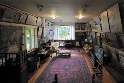 France, Eure (27), Giverny, la maison de Claude Monet, le premier atelier transformé en salon et salle de présentation de son vivant