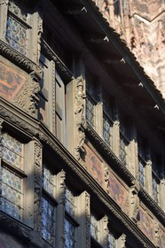 France, Bas-Rhin (67), Strasbourg, vieille ville classée au Patrimoine Mondial de l'UNESCO, place de la cathédrale, la maison Kammerzell (15ème siècle) convertie en un hôtel et restaurant
