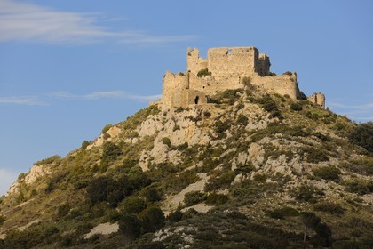 France, Aude (11), ruines du château cathare d’Aguillar dans les Corbières