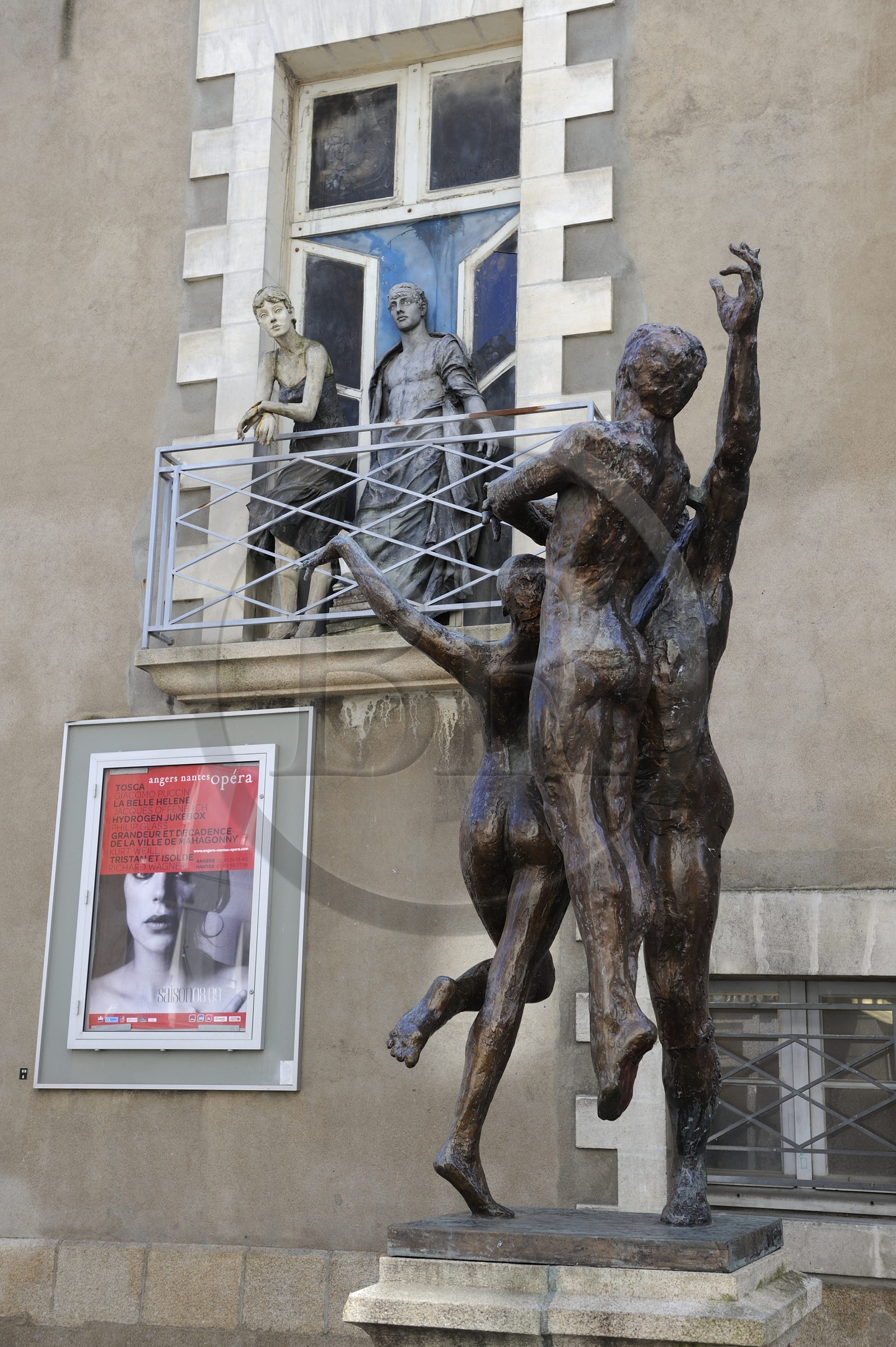 France, Loire-Atlantique (44), Nantes, sculpture à l'arrière du théatre Graslin dans la rue Scribe