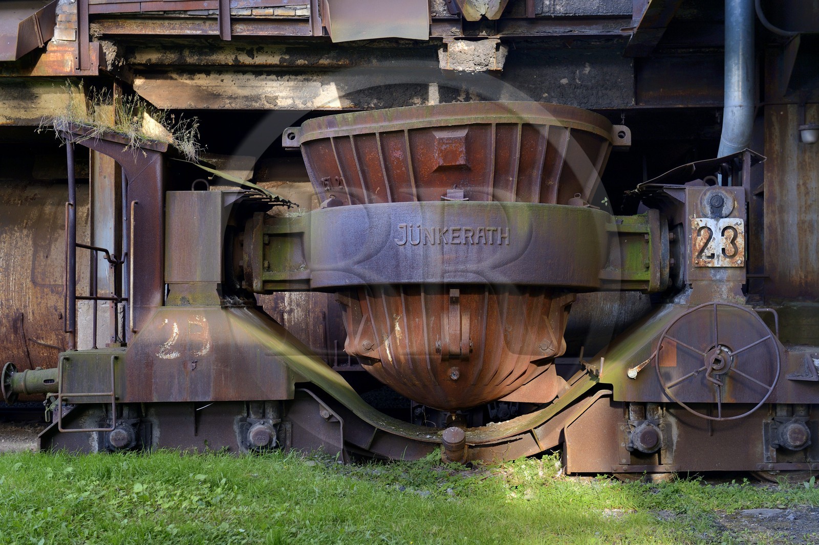 France, Moselle (57), Vallée de la Fensch, usine sidérurgique d'Uckange, Parc du Haut-fourneau U4, cuve à laitier