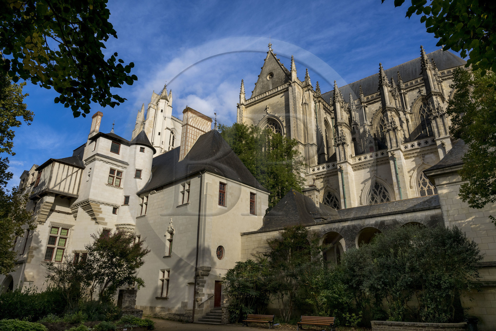 France, Loire-Atlantique (44), Nantes, quartier du Bouffay, manoir gothique de la Psallette (XVème siècle) au pied de la cathédrale Saint Pierre et Saint Paul