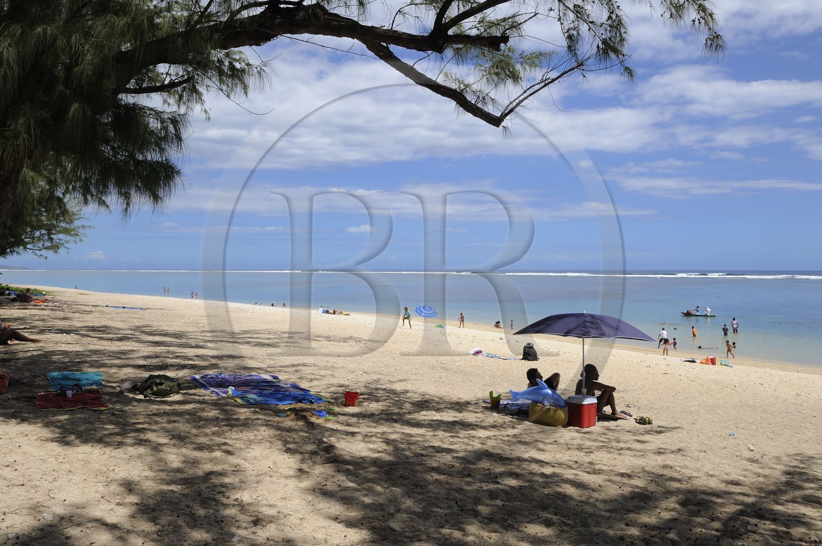 France, île de la Réunion, Saint-Gilles-les-Bains, plage de l'Ermitage  France, Reunion Island, Saint Gilles les Bains, Ermitage Beach