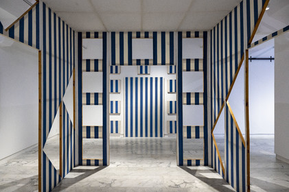 France, Bouches-du-Rhône (13), Marseille, le MAC (musée d'Art Contemporain), rénové en 2023, Cabane éclatée n°2 (1982) de l'artiste Daniel Buren
