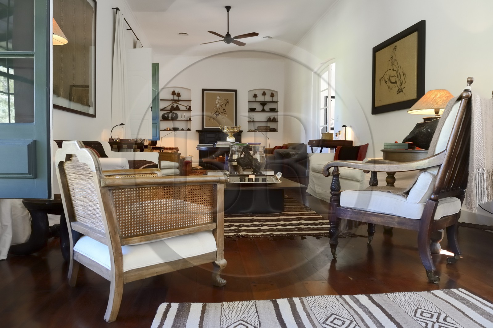 Argentine, province de Buenos Aires, San Antonio de Areco, estancia La Bamba de Areco, le grand salon