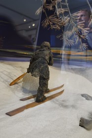 Suède, Comté de Vasterbotten, Umea, le Vasterbotten museum de Gammlia, le musée du ski, illustration de l'existence du plus vieux ski trouvé au monde et daté d'il y a 5200 ans
