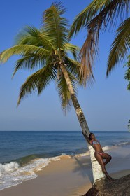 Gabon, province de l'Estuaire, plage de la Pointe Denis qui fait face à Libreville de l'autre côté de l'Estuaire du Gabon