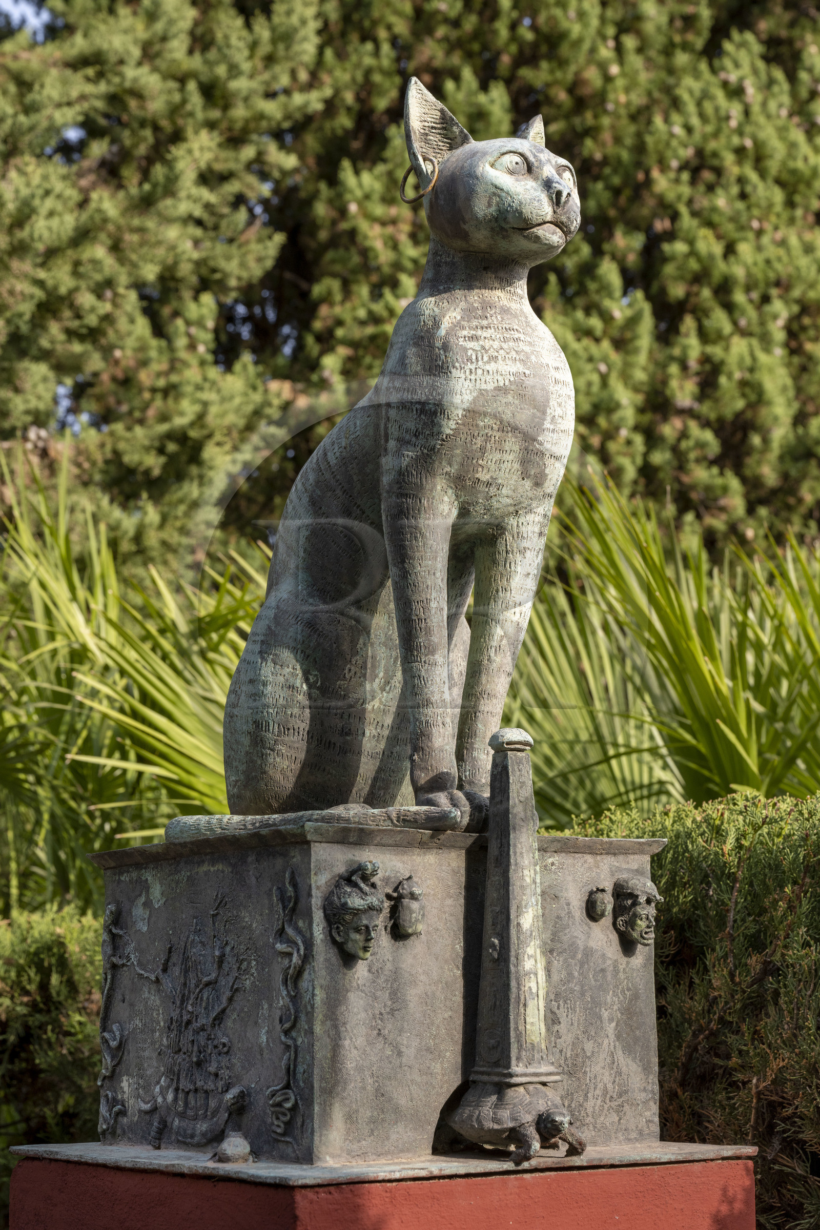France, Alpes-Maritimes, Menton, Domaine des Colombieres, work of contemporary Czech sculptor Ivan Theimer