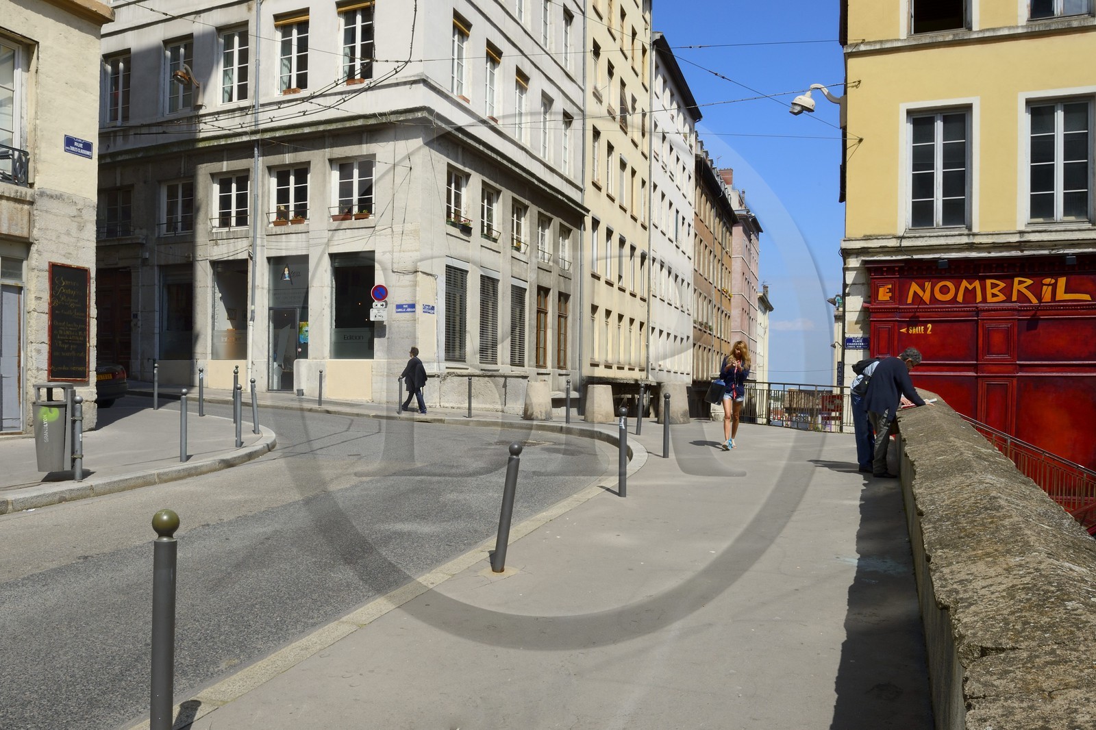 France, Rhône (69), Lyon, site historique classé Patrimoine Mondial de l'UNESCO, quartier de la Croix-Rousse, angle place Chardonnet et rue des Tables Claudiennes