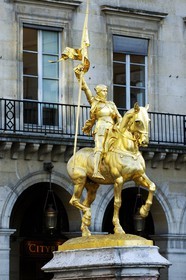 France, Paris (75), la statue de Jeanne d'Arc place des Pyramides (à côté du Jardin des Tuileries)