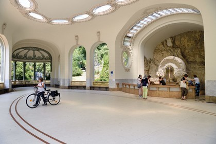 France, Allier (03), Vichy, le pavillon de la source des Célestins, eau Vichy-Célestins