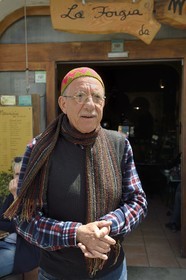 Italie, Sicile, iles Eoliennes, classées Patrimoine Mondial de l'UNESCO, ile de Vulcano, Maurizio qui dirige le restaurant La Forgia