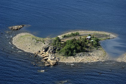 Sweden, Västerbotten County, small house on an island off the coast of Umea