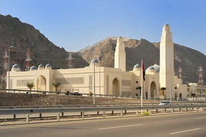 Sultanat d'Oman, Mascate, mosquée Al-Salam en bordure du Muscat Expy