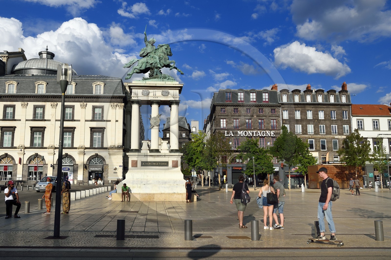 France, Puy-de-Dôme (63), Clermont-Ferrand, la place de Jaude et la statue de Vercingétorix du sculpteur Bartholdi
