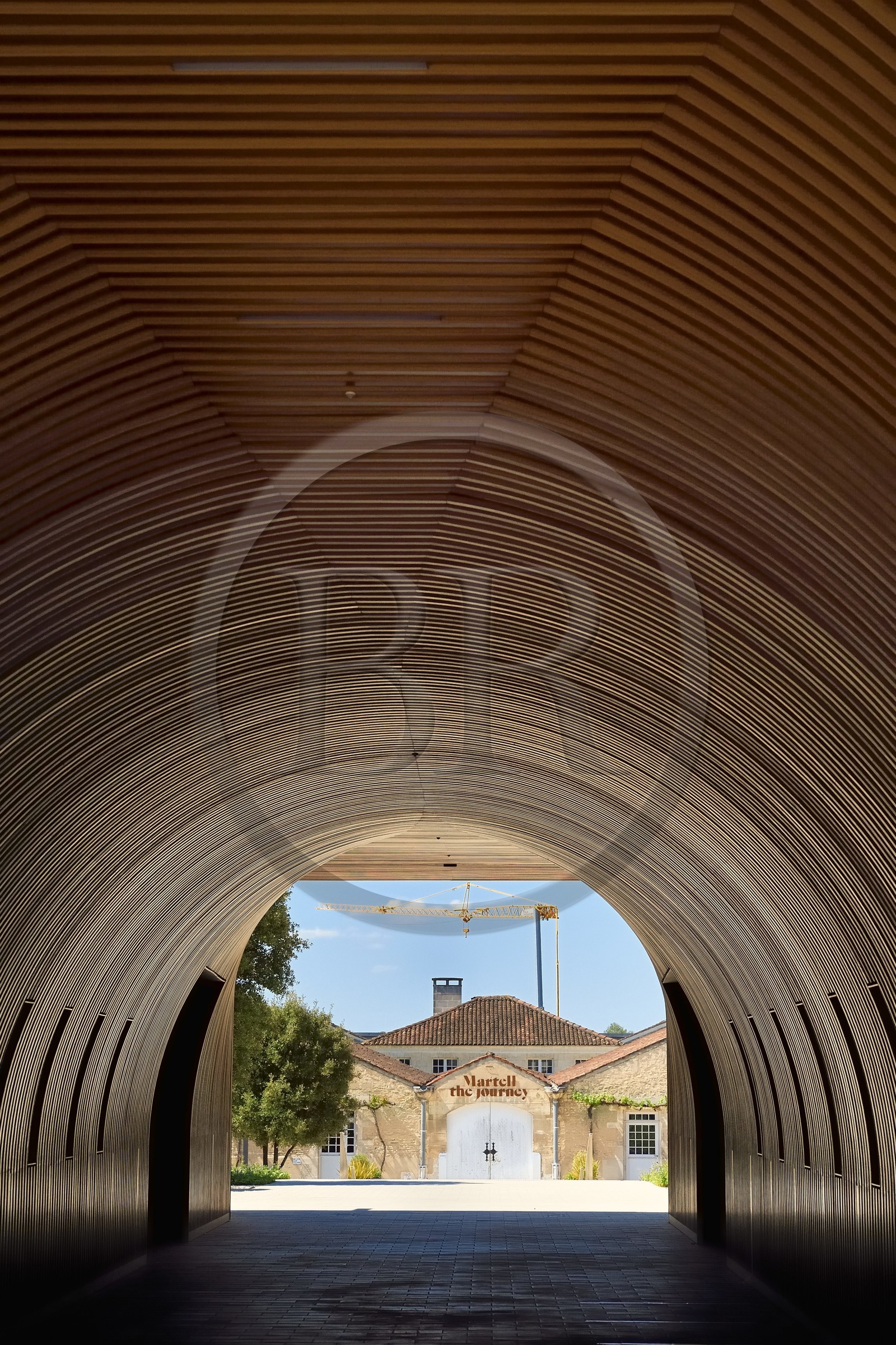 France, Charente (16), Cognac, Fondation d’Entreprise Martell, institution culturelle pluridisciplinaire (art, design et craft, architecture, musique, danse…), tunnel d'accès