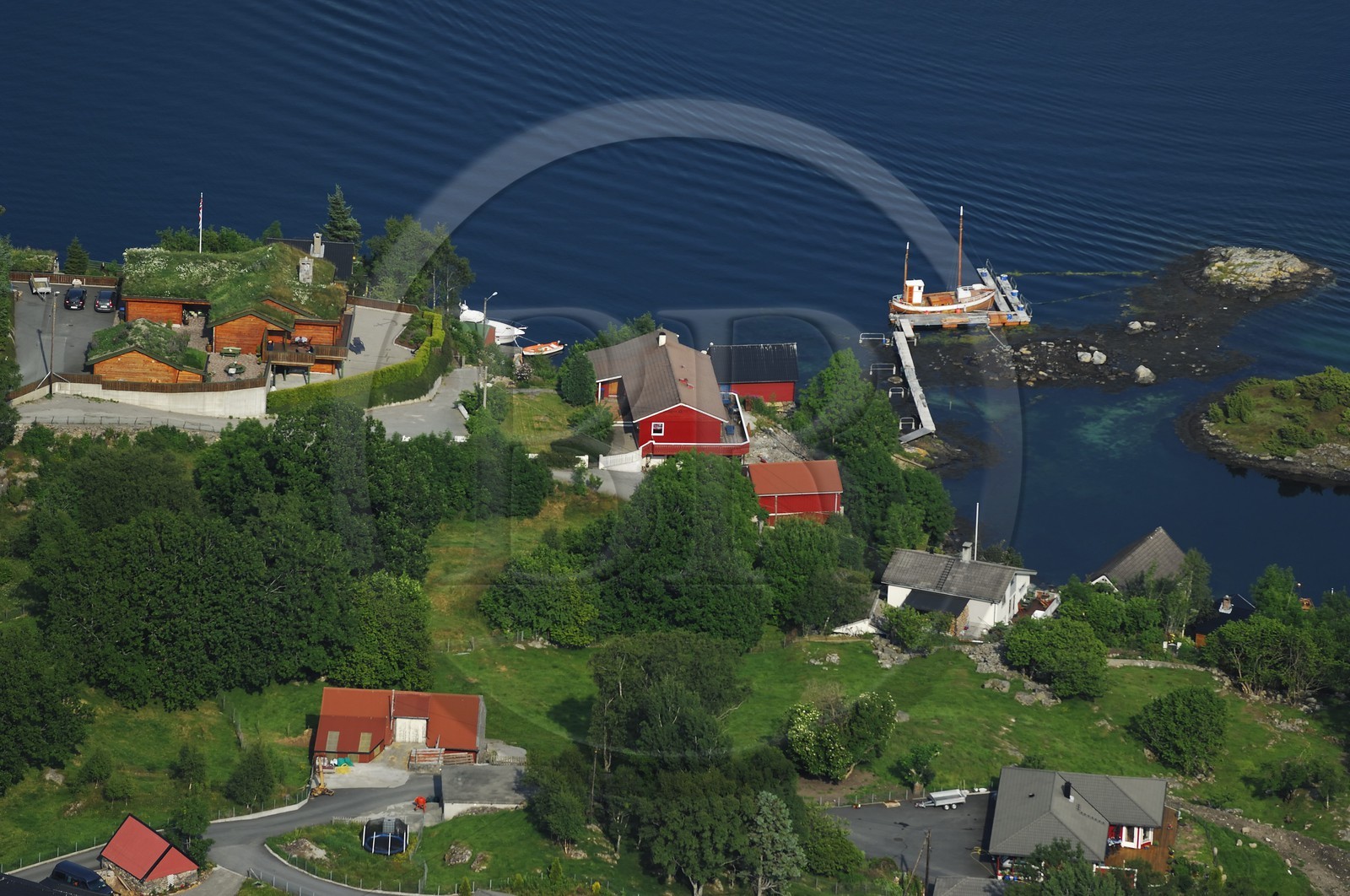 Norvège, Hordaland, région de Bergen, petites îles autour de la ville (vue aérienne)