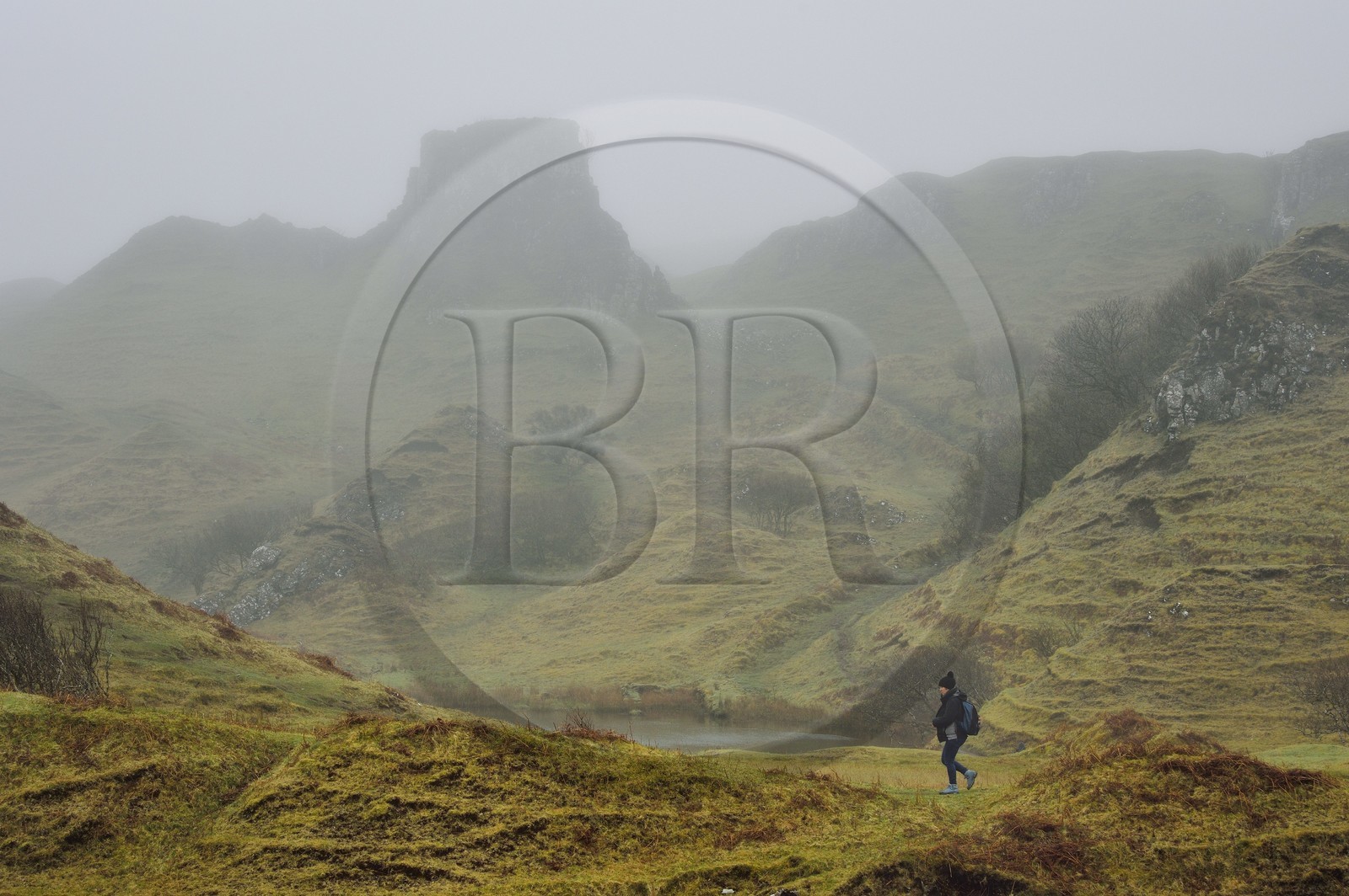 Royaume-Uni, Ecosse, région des Highlands, les Hébrides, Ile de Skye, Uig, le Fairy Glen (vallée féérique) du côté ouest de Trotternish à Balnacnoc